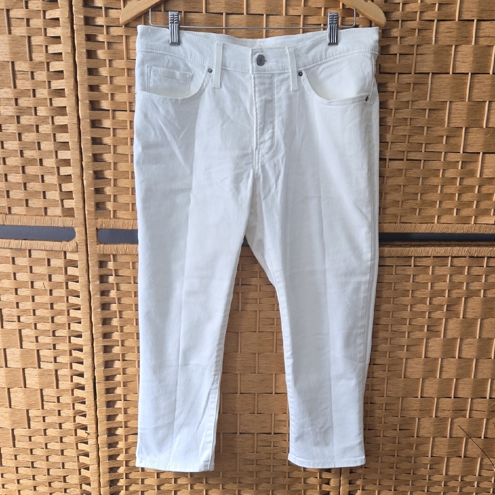 Levi's Women's White Capris